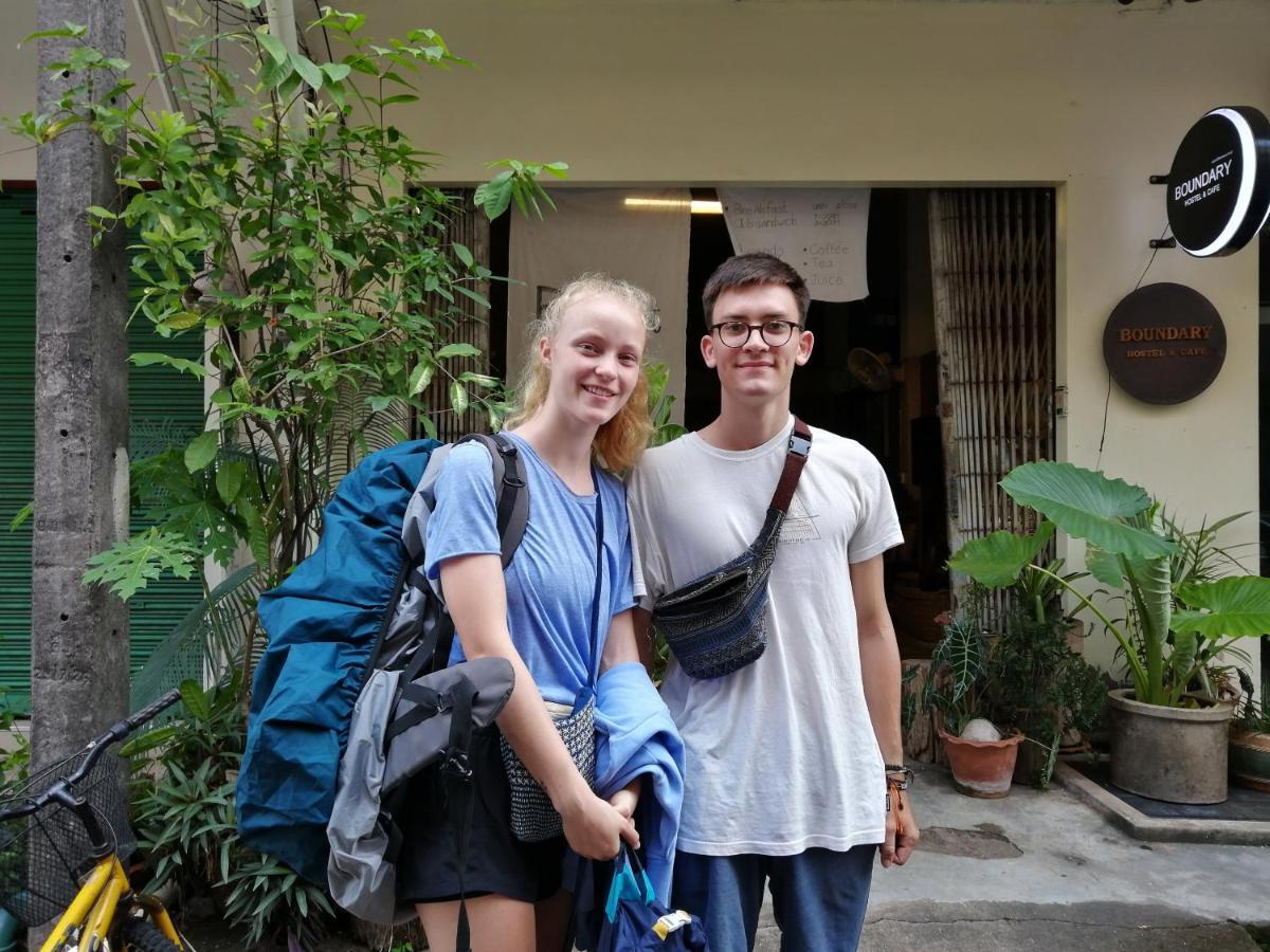 Boundary Hostel And Cafe Surat Thani Exterior photo