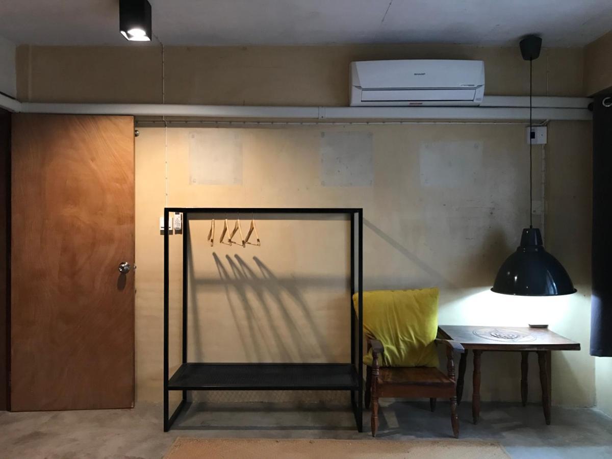 Boundary Hostel And Cafe Surat Thani Exterior photo